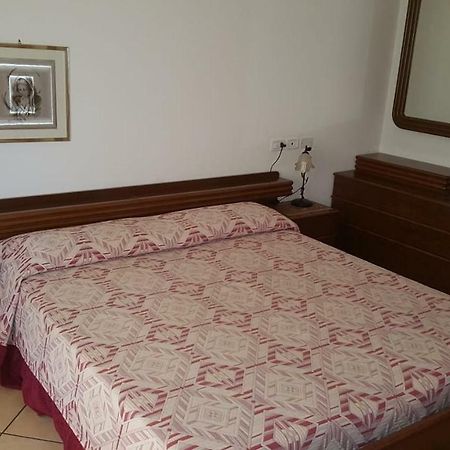 Casa Angela Appartement Colà Buitenkant foto